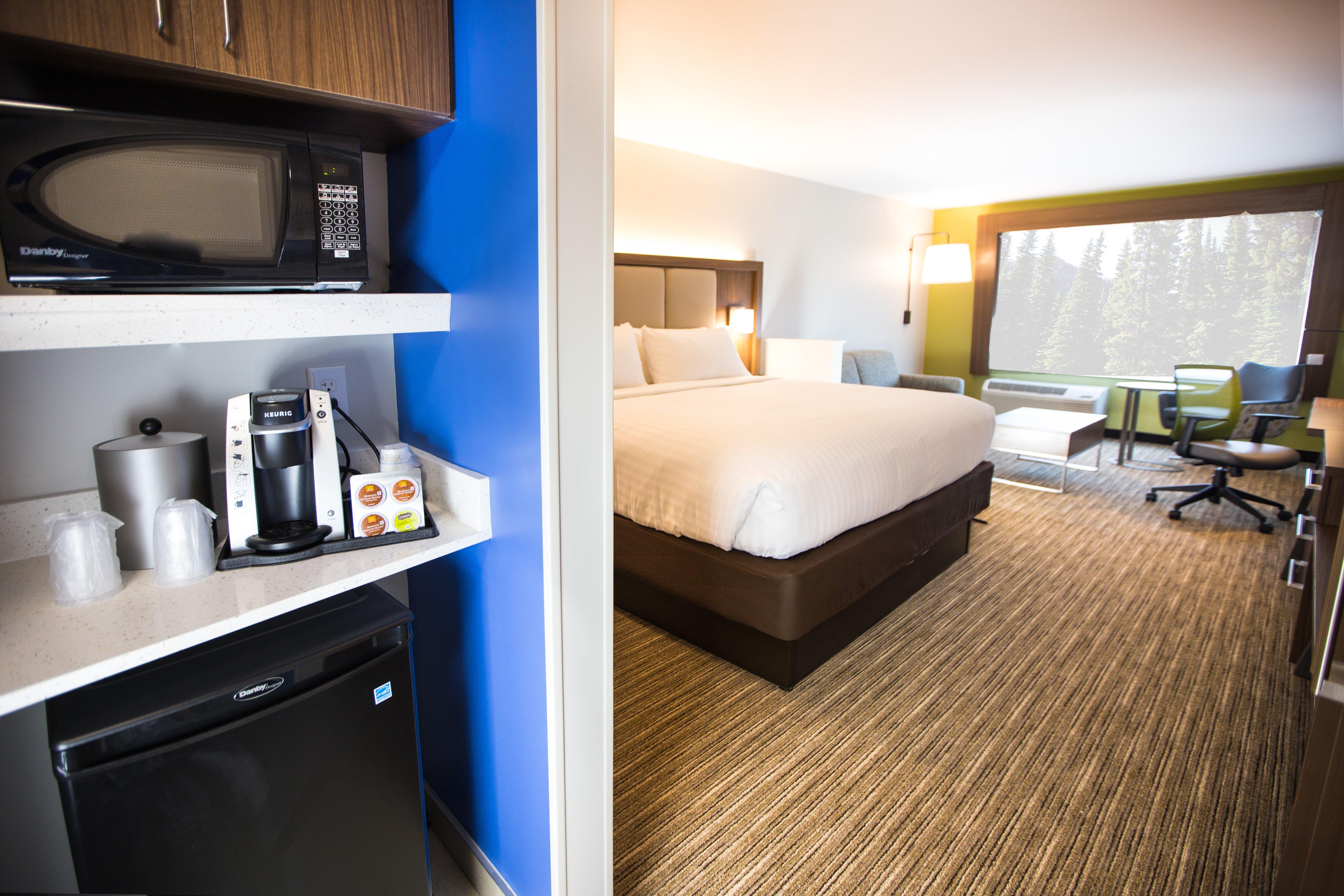 Holiday Inn Express & Suites Greenwood Mall By Ihg Ngoại thất bức ảnh