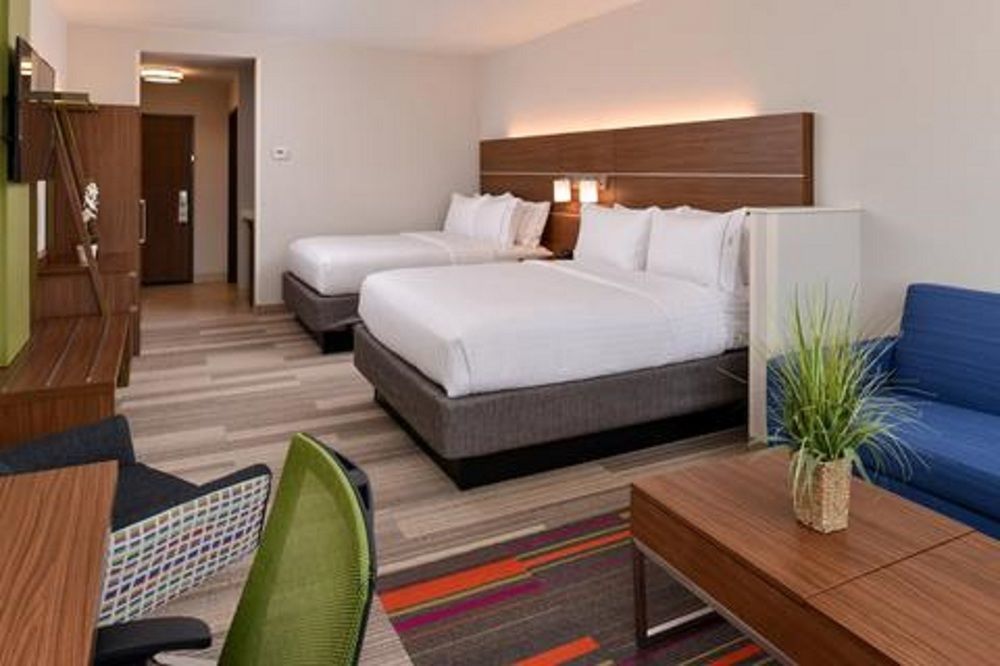 Holiday Inn Express & Suites Greenwood Mall By Ihg Ngoại thất bức ảnh