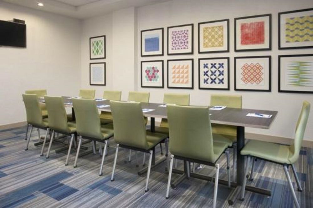 Holiday Inn Express & Suites Greenwood Mall By Ihg Ngoại thất bức ảnh